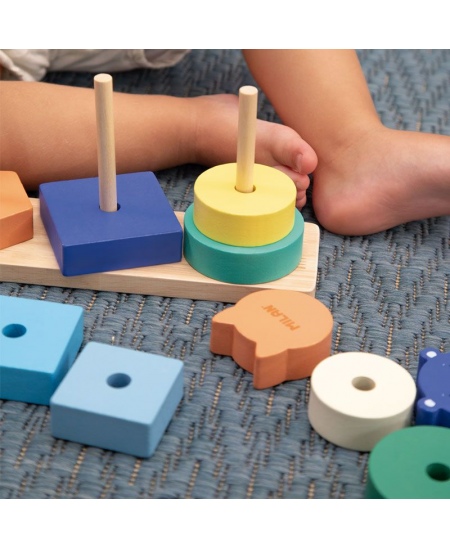 Koka attīstošā rotaļlieta MILAN Dzīvnieku tornis