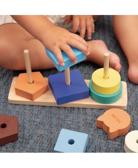 Koka attīstošā rotaļlieta MILAN Dzīvnieku tornis