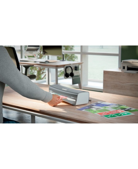 Laminēšanas aparāts LEITZ Office A4, sudraba krāsā