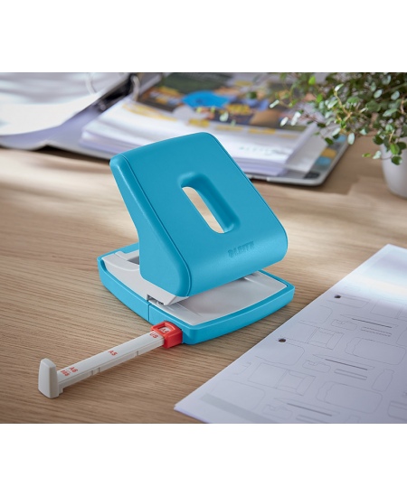 Caurumotājs LEITZ COSY, 30 lapām, zilgans