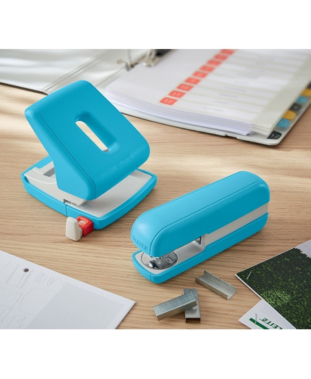 Caurumotājs LEITZ COSY, 30 lapām, zilgans