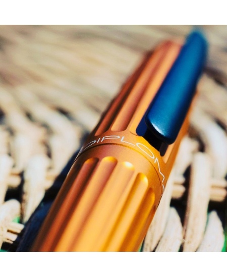 Tintes pildspalva DIPLOMAT Aero orange, ar melnām detaļām